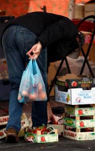 OFRTP-FRANCE-PAUVRETE-GLANAGE-20090203 OFRTP-FRANCE-PAUVRETE-GLANAGE-20090203