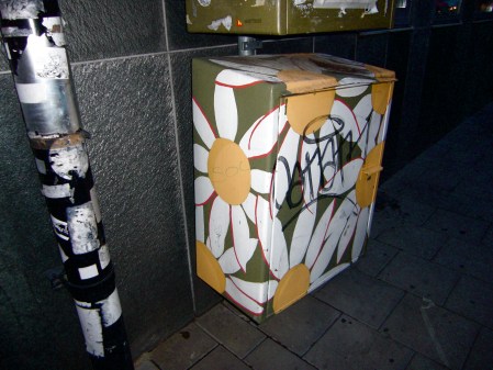 Container used by kiosks to return unsold tabloids, pimped Container used by kiosks to return unsold tabloids, pimped