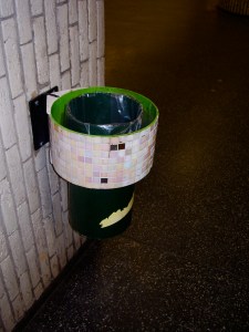 Decorative dumpster Hornstull